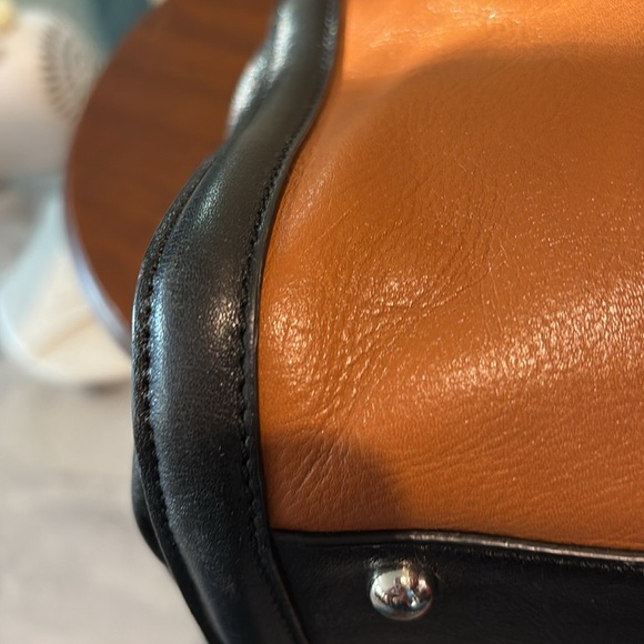 DKNY  vintage  shoulder bag  large leather  black/brown. Silvertone HW. Excellen - Picture 17 of 17